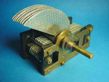 帶你認識幾種常見電容器，了解電路板上常見電子元件